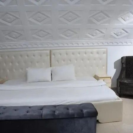 Room In Lodge - Ambience Hotels Abujahome For Leisure And Business Travellers Exteriér fotografie